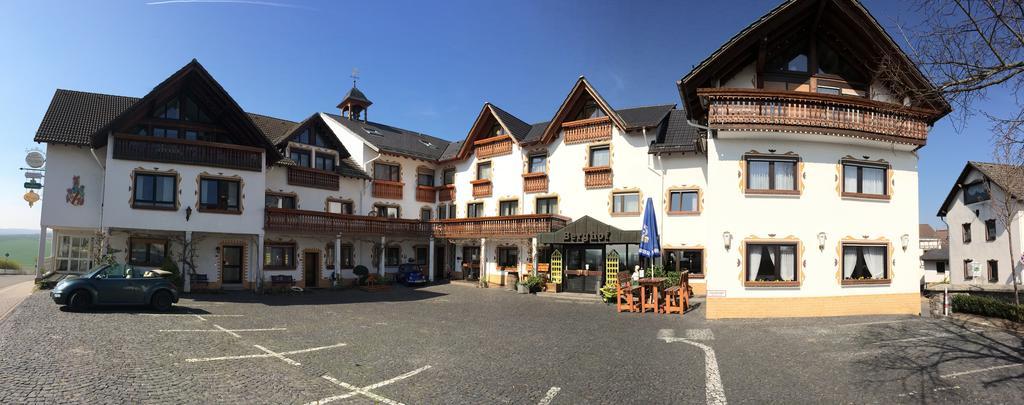 Hotel - Restaurant Berghof Berghausen  Екстериор снимка