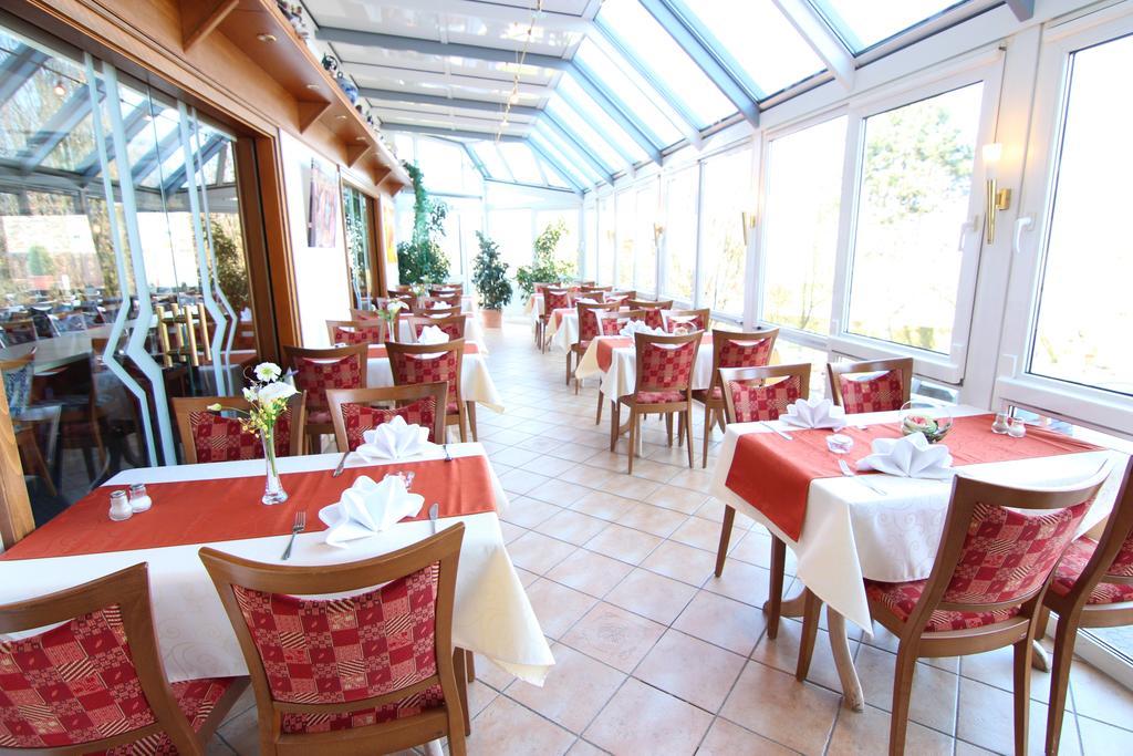 Hotel - Restaurant Berghof Berghausen  Екстериор снимка