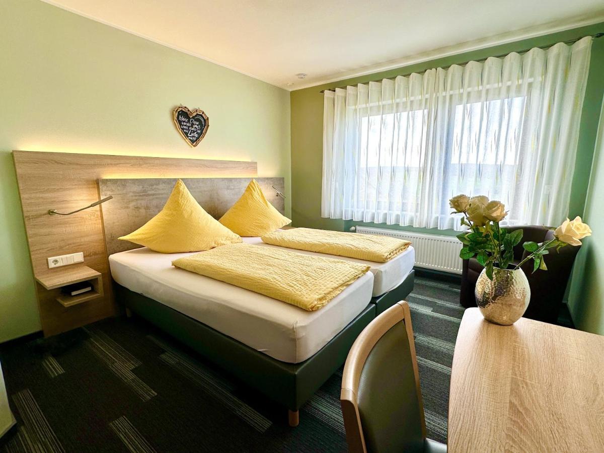 Hotel - Restaurant Berghof Berghausen  Екстериор снимка
